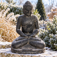 Buddha Figur Jalandhar meditierend Steinguss frostbestä